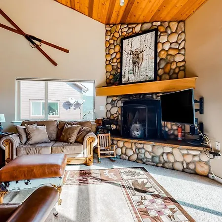 Firelight Chalet 94